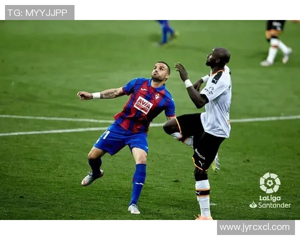 西甲精彩对决莱比锡与曼联战成平局乌龙球成比赛转折点解析