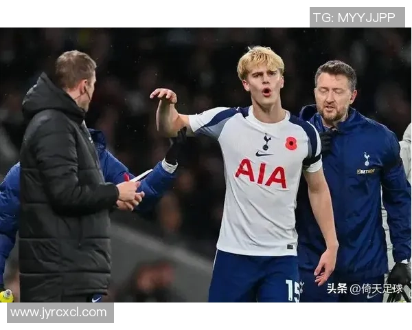 德甲焦点战那不勒斯与热刺互交白卷帽子戏法引发争议判罚引热议